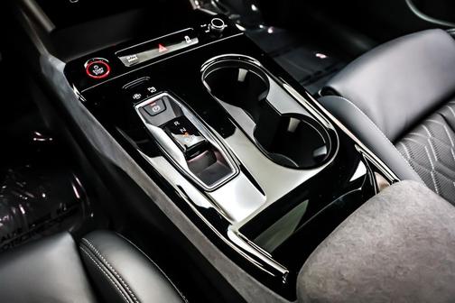 2025 Audi S6 e-tron Premium Plus