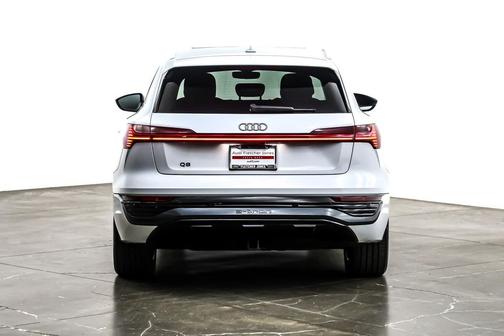 2024 Audi Q8 e-tron Premium Plus