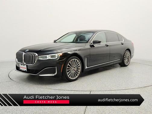 Black Sapphire Metallic 2022 BMW 740 i
