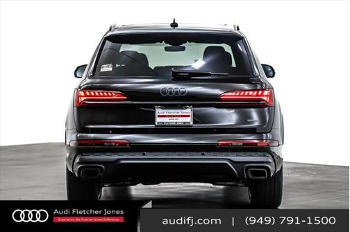 2025 Audi Q7 45 Premium Plus