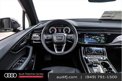 2025 Audi Q7 45 Premium Plus