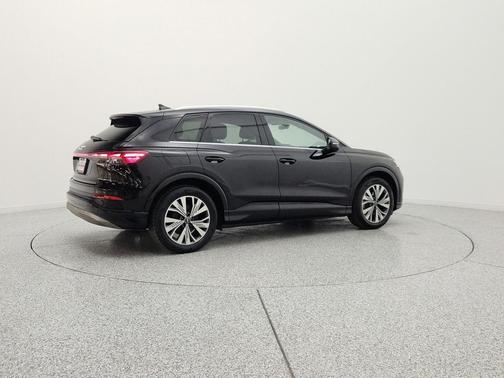 Mythos Black Metallic 2023 Audi Q4 e-tron Premium Plus 40 RWD