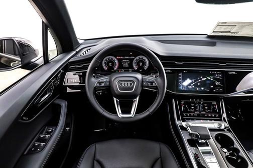 2025 Audi Q7 55 Premium Plus