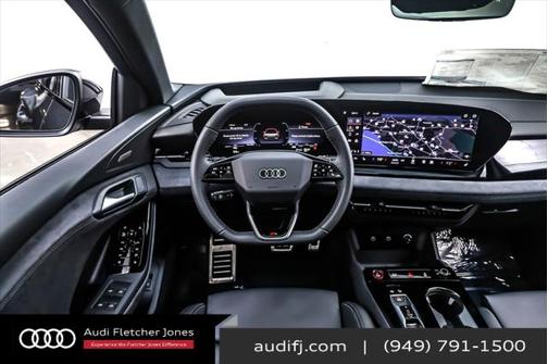 2025 Audi SQ6 e-tron Premium Plus quattro