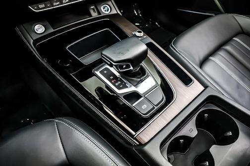 2023 Audi Q5 40 Premium Plus