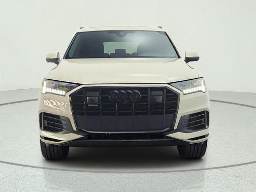 Vicuna Beige Metallic 2023 Audi Q7 55 Premium Plus