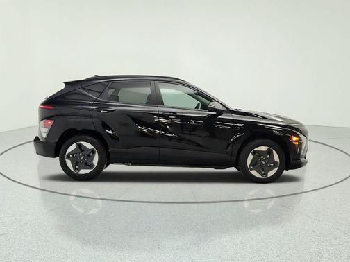 Abyss Black Pearl 2024 Hyundai KONA EV SEL