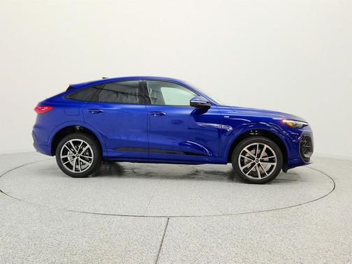 Ultra Blue Metallic 2026 Audi Q5 Sportback Premium Plus TFSI quattro S tronic