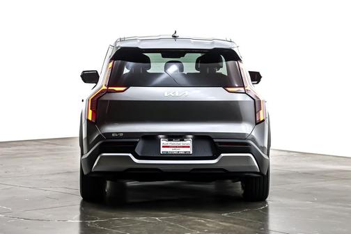 2024 Kia EV9 Light Short Range
