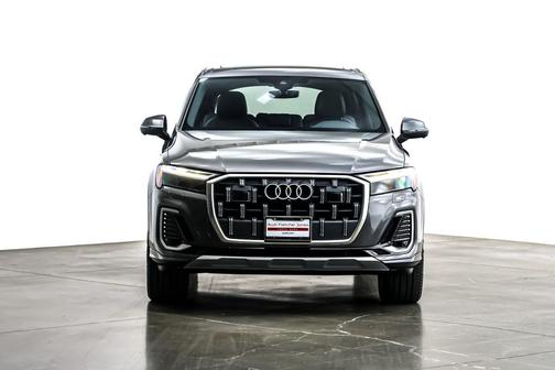2025 Audi Q7 45 Premium