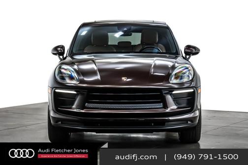 2022 Porsche Macan AWD
