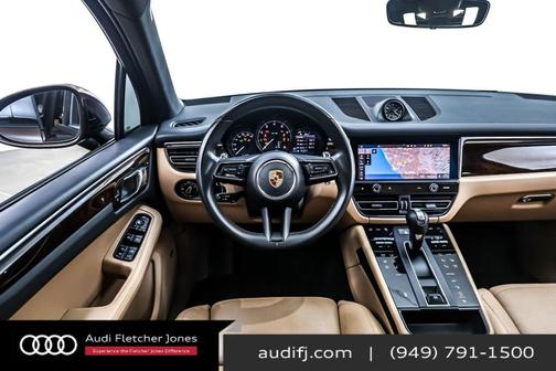 2022 Porsche Macan AWD