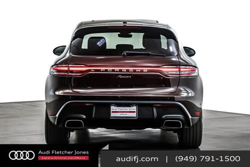 2022 Porsche Macan AWD