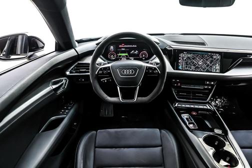 2022 Audi e-tron GT Premium Plus