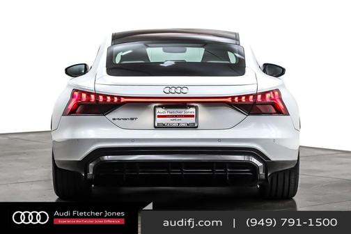 2022 Audi e-tron GT Premium Plus