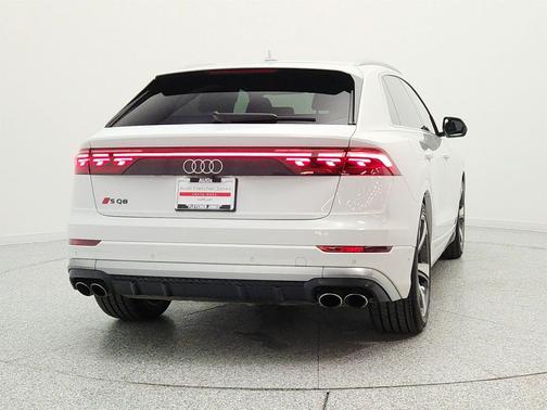 Glacier White Metallic 2024 Audi SQ8 4.0T Prestige