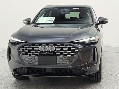 Tambora Gray Metallic 2026 Audi Q5 Premium TFSI quattro S tronic