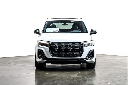 2026 Audi SQ7 4.0T Premium Plus