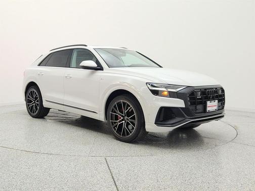 Glacier White Metallic 2022 Audi Q8 55 Premium Plus