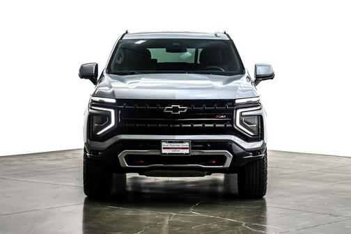 2025 Chevrolet Suburban 4WD Z71