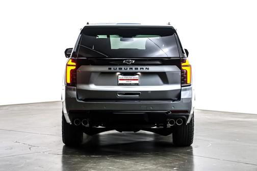 2025 Chevrolet Suburban 4WD Z71