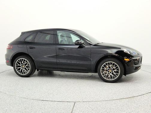 Black 2017 Porsche Macan Macan