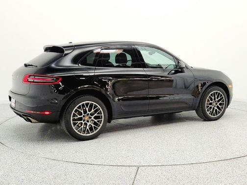 Black 2017 Porsche Macan Macan