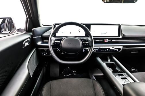 2025 Hyundai IONIQ 6 SE Standard Range