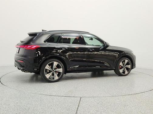Mythos Black Metallic 2026 Audi SQ5 3.0T Premium Plus