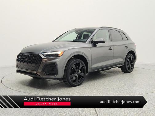 Daytona Gray Pearl Effect 2023 Audi Q5 45 S line Prestige