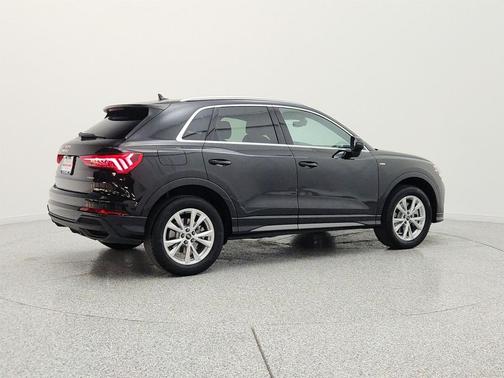 Mythos Black Metallic 2024 Audi Q3 45 S line Premium Plus