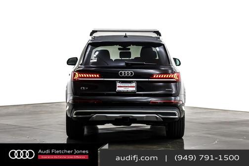 2023 Audi Q7 55 Premium Plus