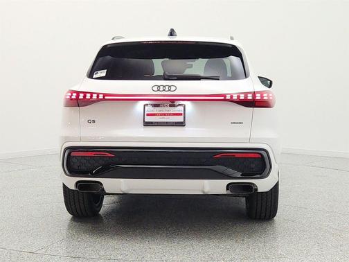 Arkona White 2026 Audi Q5 Premium Plus TFSI quattro S tronic