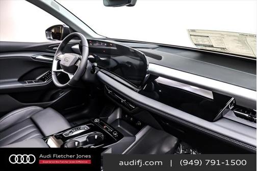 2025 Audi Q6 e-tron Premium Plus quattro