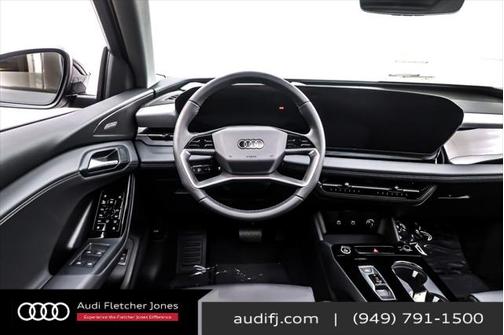 2025 Audi Q6 e-tron Premium Plus quattro