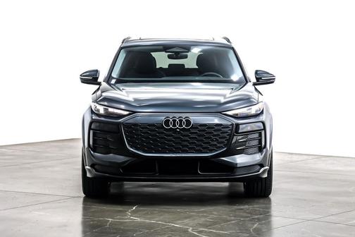 2025 Audi Q6 e-tron Premium Plus quattro