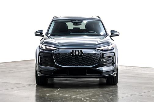 2025 Audi Q6 e-tron Premium Plus quattro