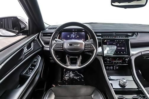 2022 Jeep Grand Cherokee Altitude