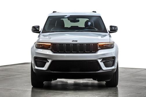 2022 Jeep Grand Cherokee Altitude