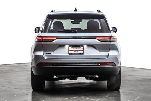 2022 Jeep Grand Cherokee Altitude