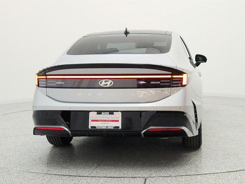 Aero Silver 2024 Hyundai SONATA Hybrid Limited