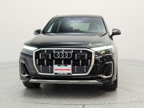 Mythos Black Metallic 2025 Audi Q7 55 Prestige