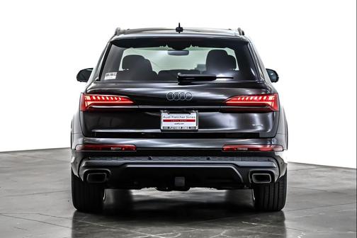 2026 Audi Q7 55 Premium Plus