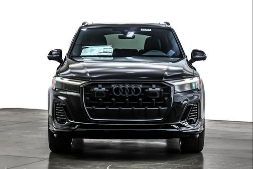 2026 Audi Q7 55 Premium Plus