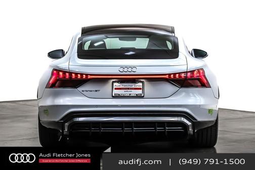 2023 Audi e-tron GT Prestige quattro