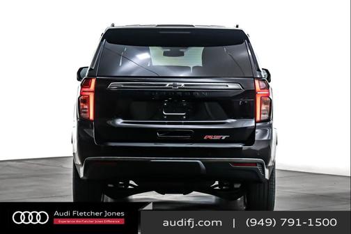 2022 Chevrolet Suburban RST