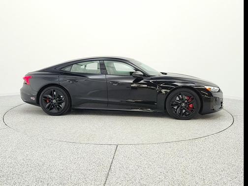 Mythos Black Metallic 2023 Audi RS e-tron GT quattro