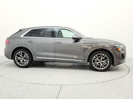 Samurai Gray Metallic 2026 Audi Q8 55 Premium Plus