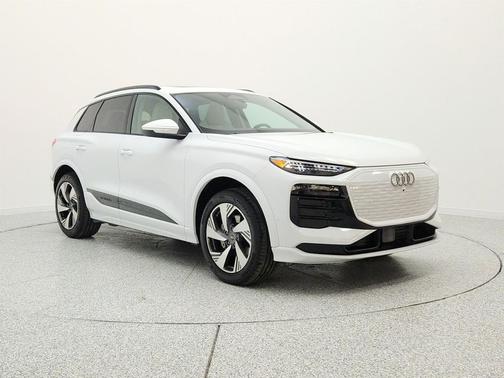 Glacier White Metallic 2025 Audi Q6 e-tron Premium Plus quattro