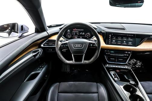 2022 Audi e-tron GT Premium Plus